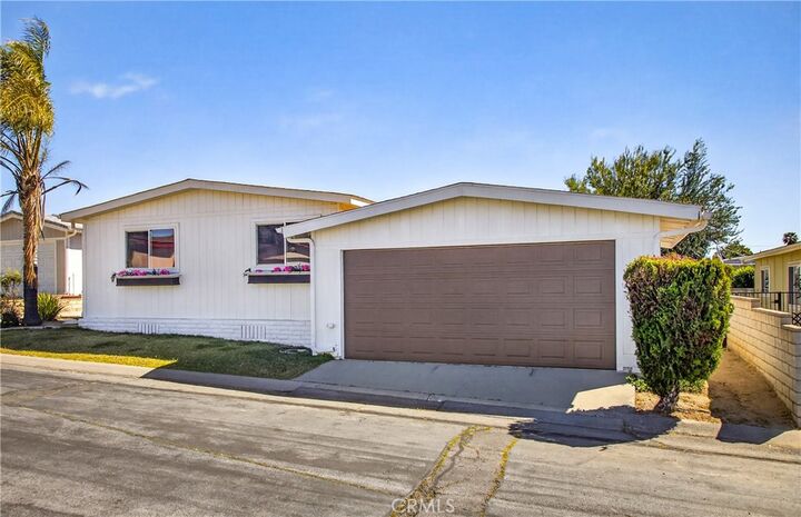 Property Photo:  3800 W Wilson 19  CA 92220 