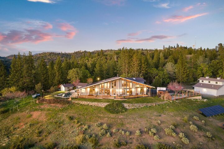 Property Photo:  984 Crestview Drive  CA 95247 