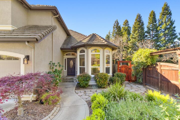 Property Photo:  2812 Alder Point Drive  CA 95661 