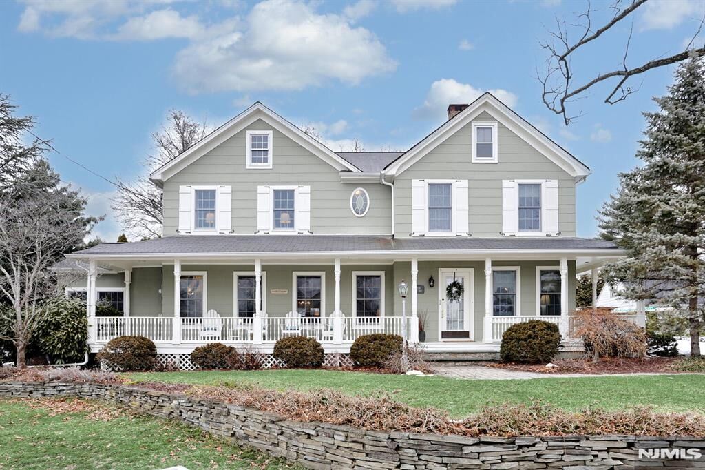 Property Photo:  215 Hill Street  NJ 07432 