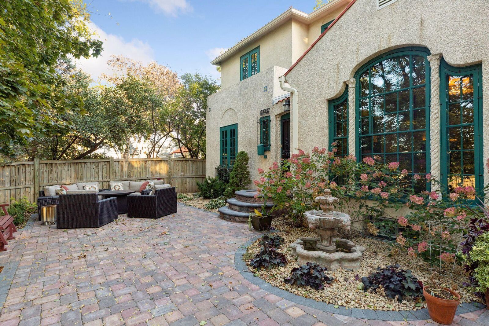 Property Photo:  1005 Cedar Lake Road S  MN 55405 