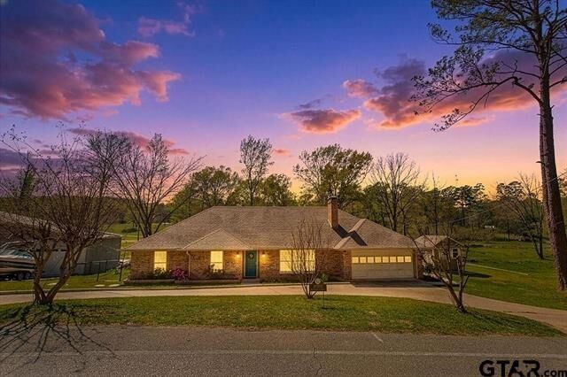 Property Photo:  206 Hideaway Lane Central  TX 75771 