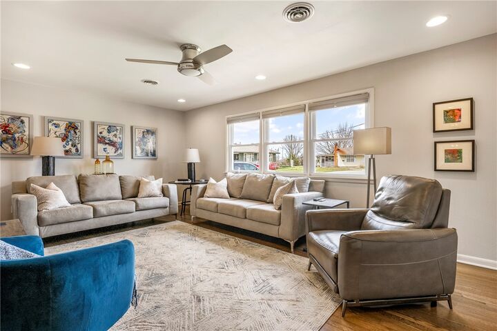 Property Photo:  715 NW 6th Street  AR 72712 