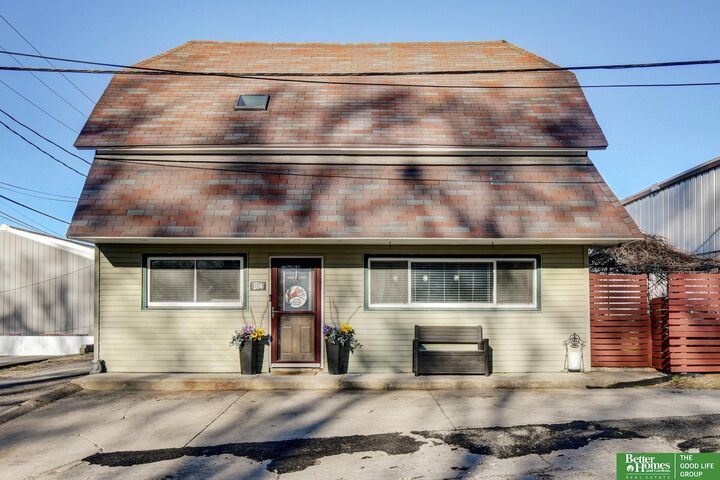 Property Photo: 104 S Chicago Street NE 68463