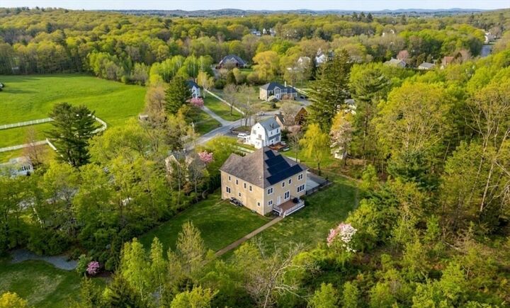 Property Photo:  98R Walnut Street  MA 01545 