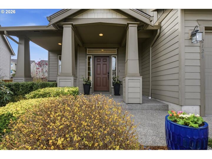 Property Photo: 2128 NE Verbena Ln WA 98607