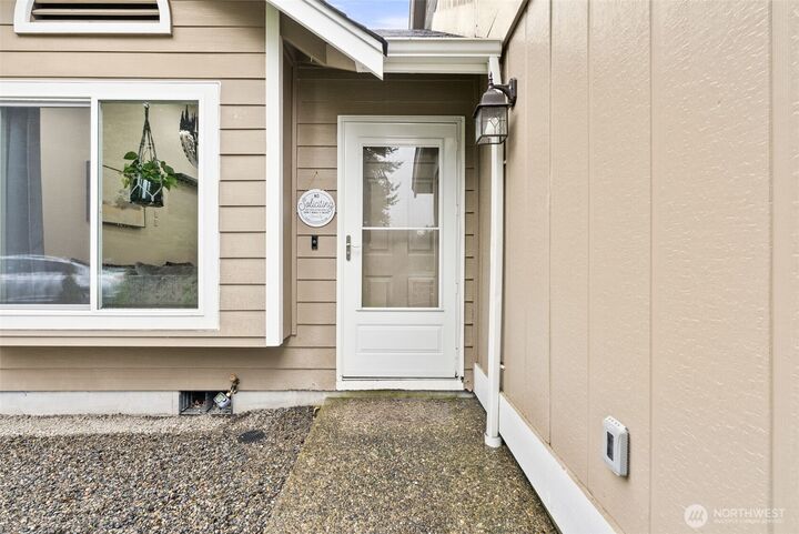 Property Photo:  6036  55th Ct SE  WA 98513 