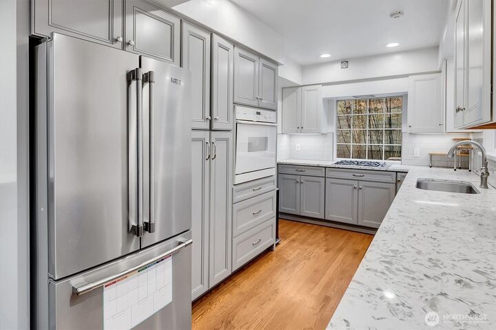 Property Photo:  1252 NE 89th Street  WA 98115 