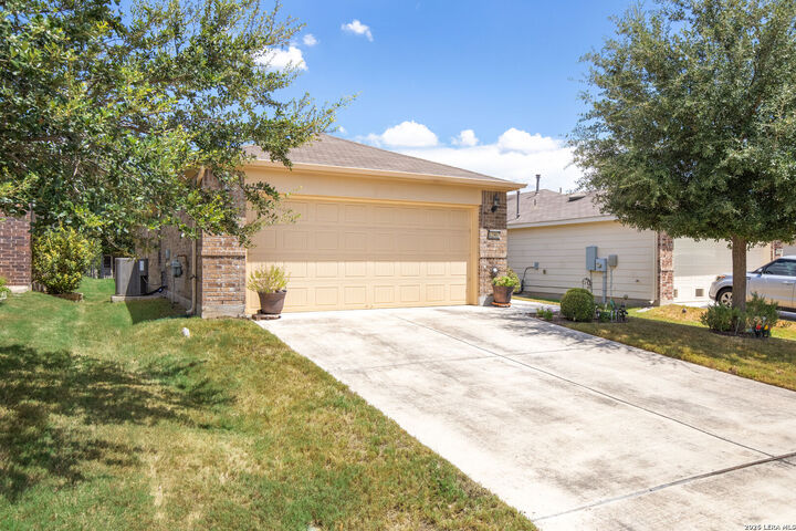 Property Photo: 12907 Pronghorn Oak TX 78253