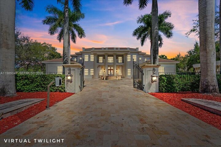 Property Photo:  16755 Berkshire Ct  FL 33331 