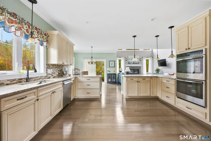 Property Photo:  20 Lakeview Estates 20  CT 06455 