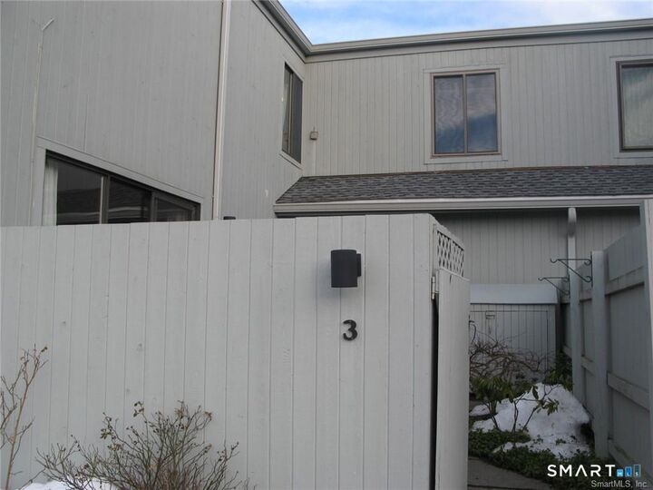 Property Photo:  3 Sandlewood Lane 3  CT 06877 