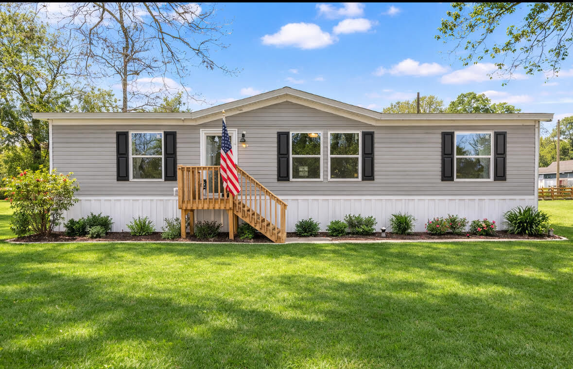 Property Photo:  220 Green Street  SC 29142 