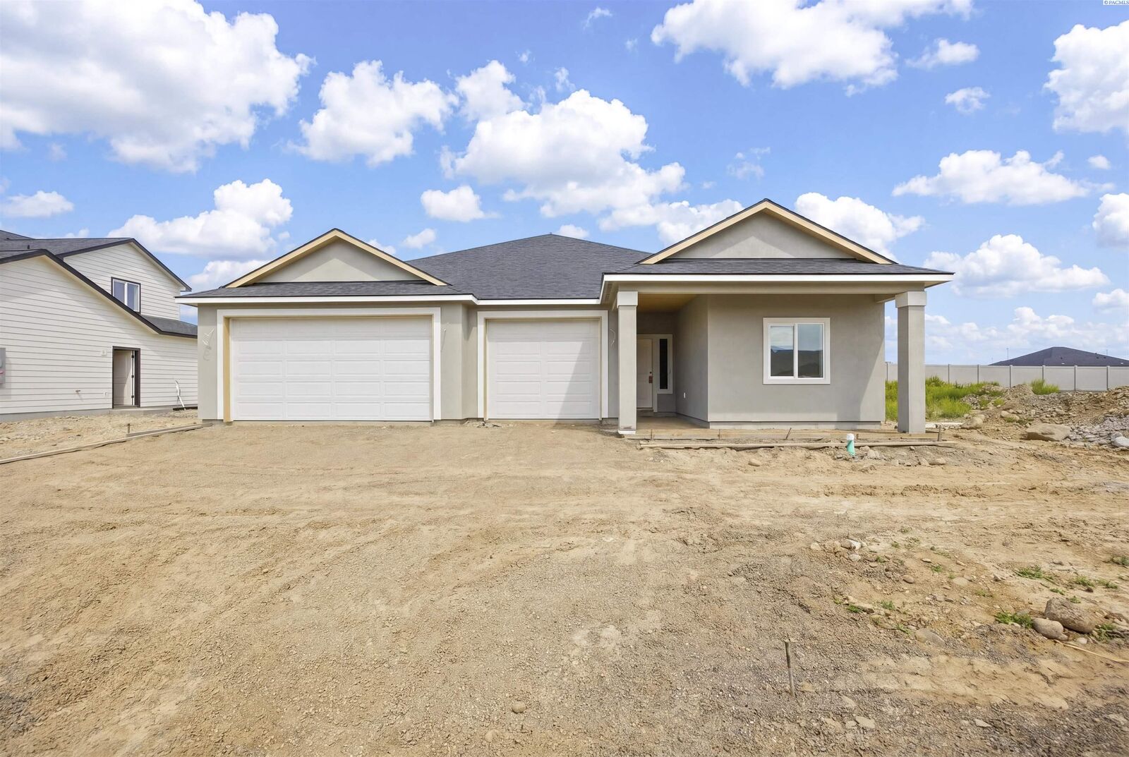 Property Photo:  211 Packer St  WA 99350 