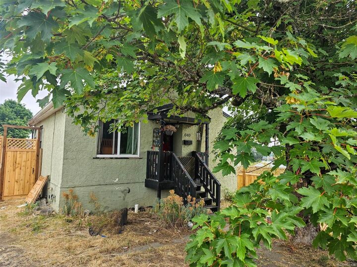 640 Campbell St — photo 1
