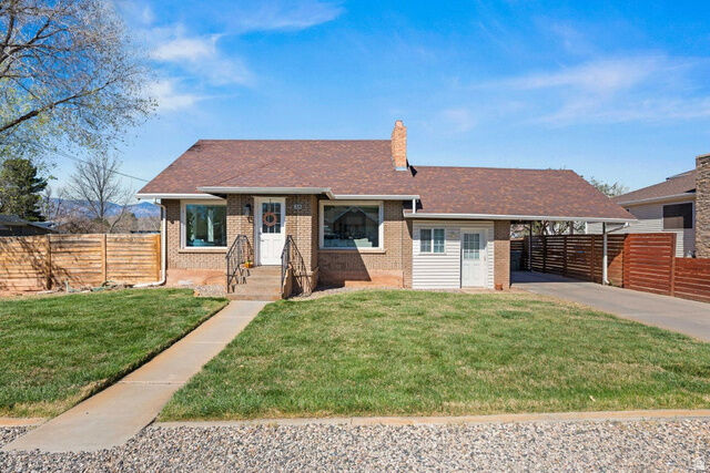 Property Photo: 39 E 300 S UT 84737