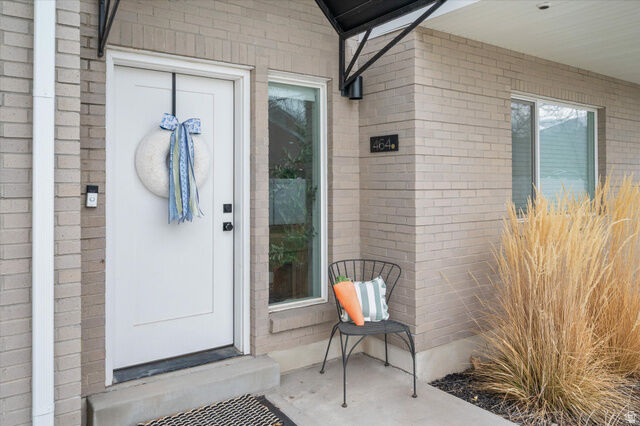 Property Photo:  464 E Alice Way  UT 84041 