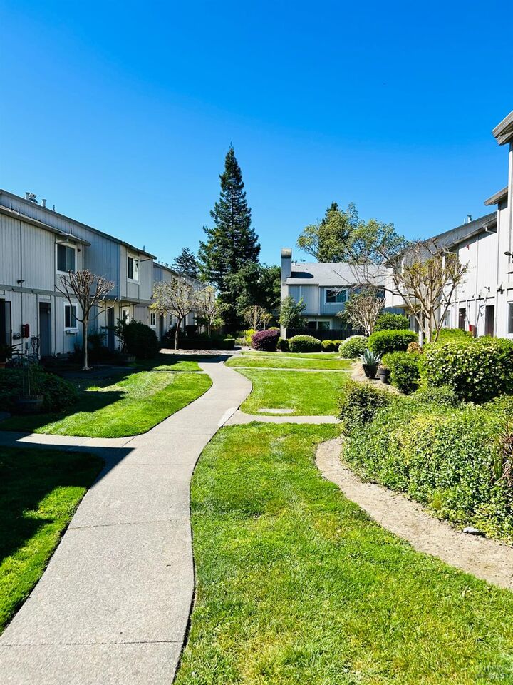 Property Photo: 29 Front Street C CA 95448