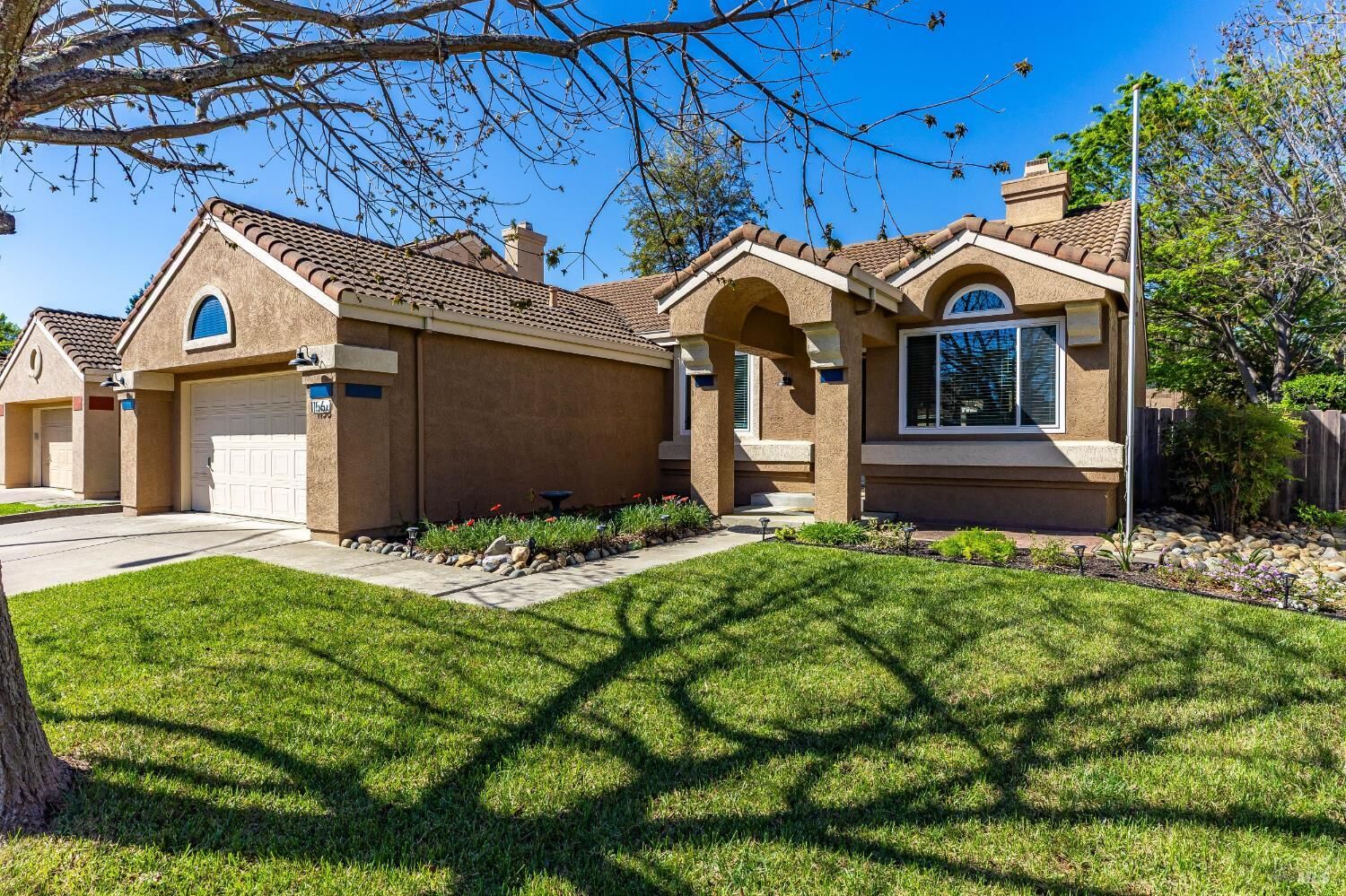 Property Photo:  1156 Fox Hound Court  CA 95687 