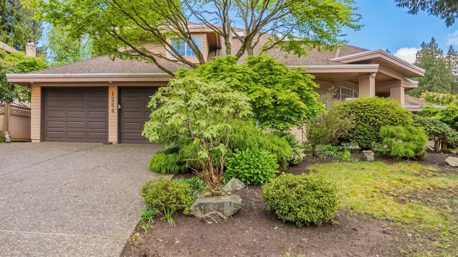 Property Photo: 1264 Pacific Drive BC V4M 4B1
