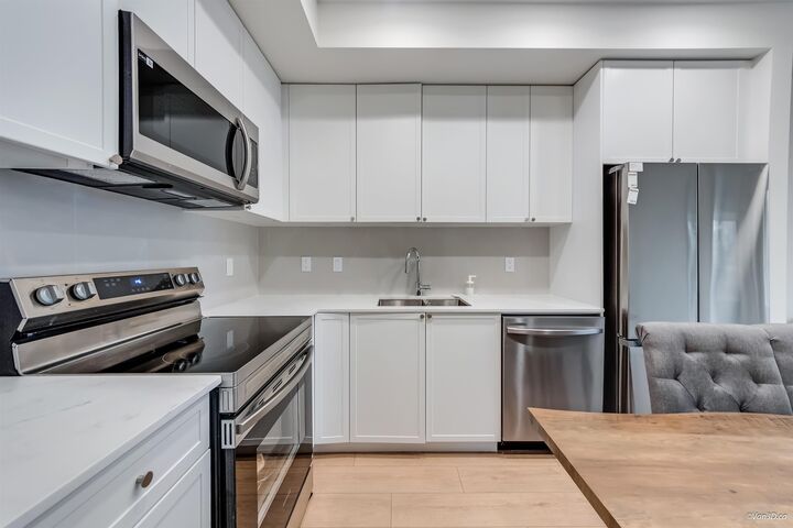 Property Photo: 14778 106 Avenue 204 BC V3R 0J4