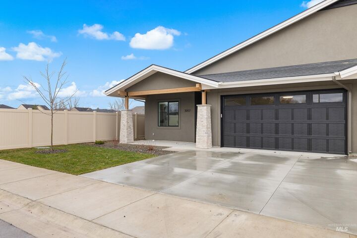 Property Photo:  3071 N Lapis Ave  ID 83646 