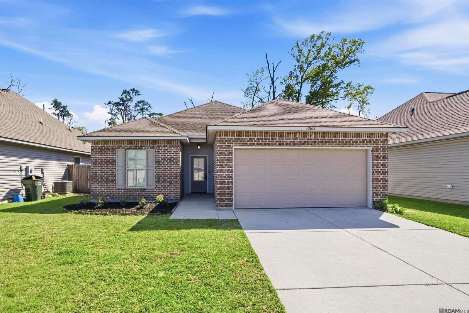 Property Photo:  43104 Pineside Ave  LA 70769 
