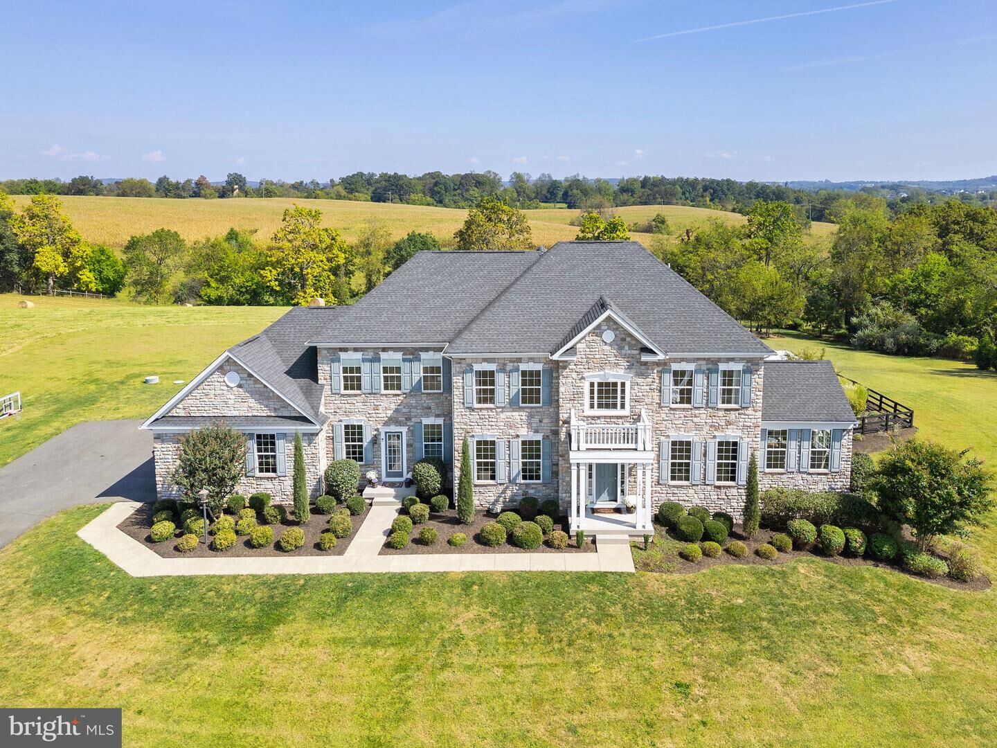 Property Photo: 15124 Omega Court VA 20197