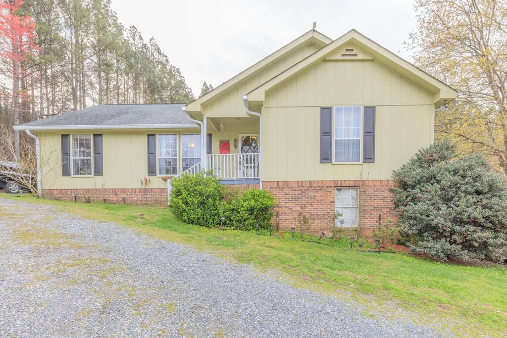 Property Photo:  1769 Tunnel Hill Varnell Road  GA 30755 
