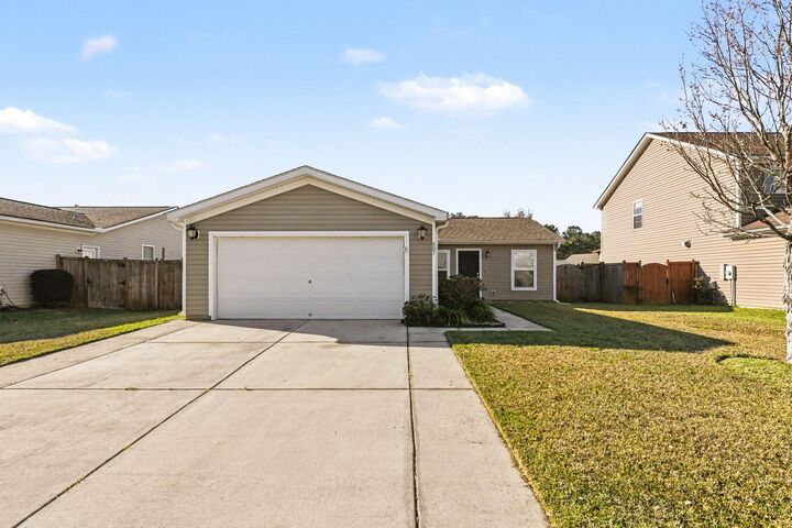 Property Photo:  607 Grassy Hill Road  SC 29483 