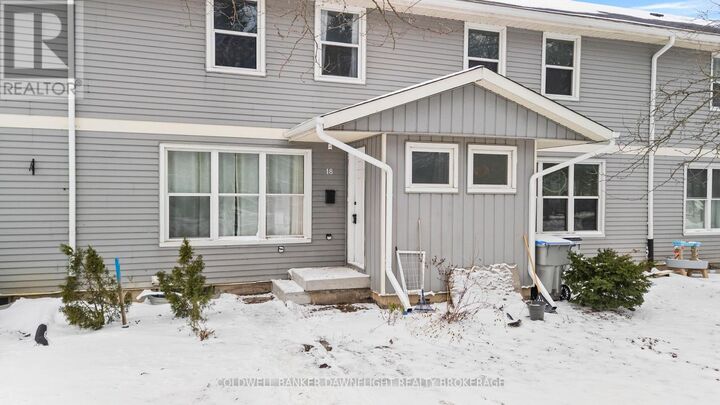 Property Photo:  18 St Charles Place 18  ON N0M 1L0 