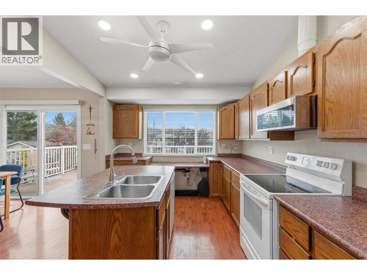 Property Photo:  1341 Springfield Road  BC V1Y 5Y2 