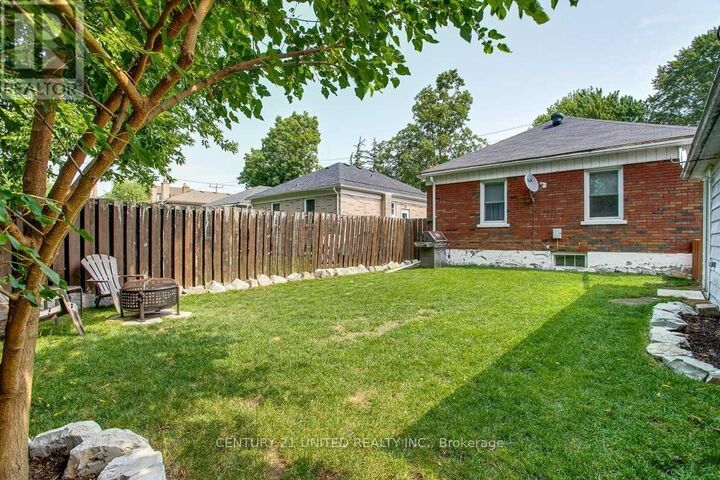 Property Photo:  1055 Western Avenue A  ON K9J 5W5 