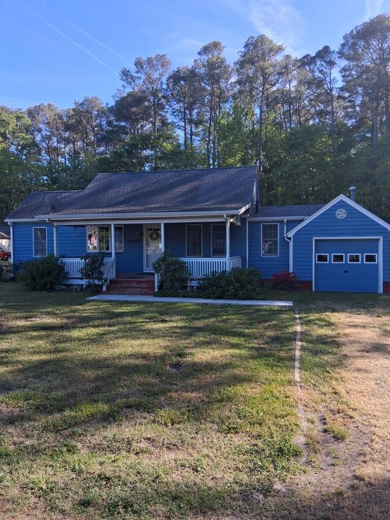 Property Photo: 24008 Bennett St VA 23421