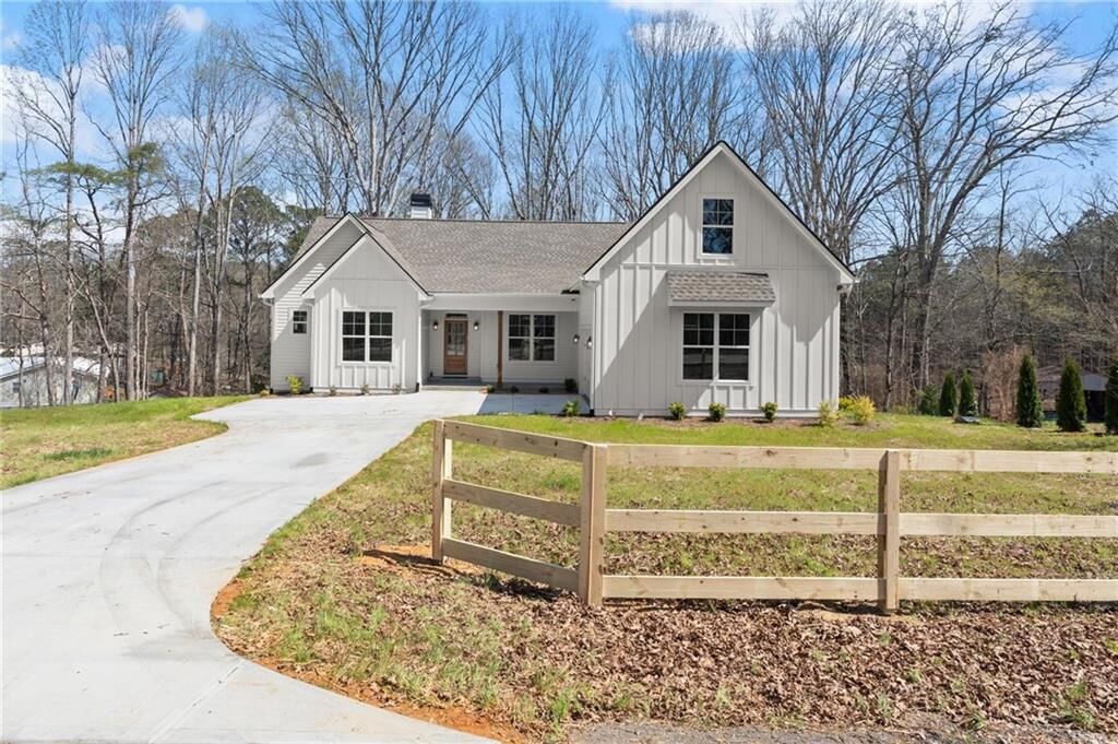 Property Photo:  2020 Darby Road  GA 30183 
