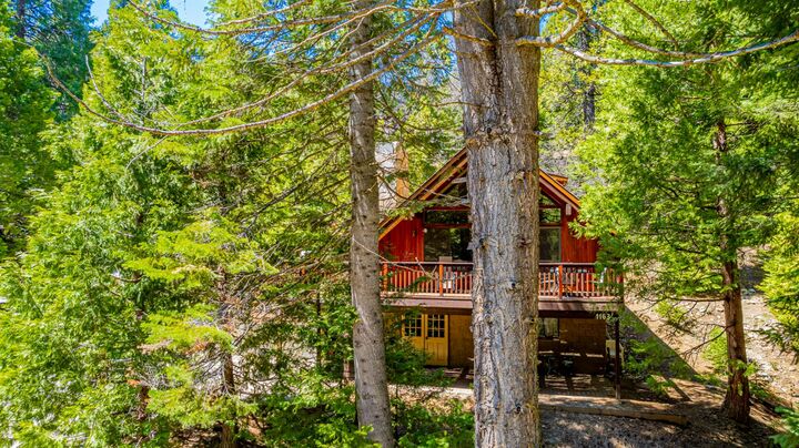 Property Photo:  1163 Silver Tip Lane  CA 93623 