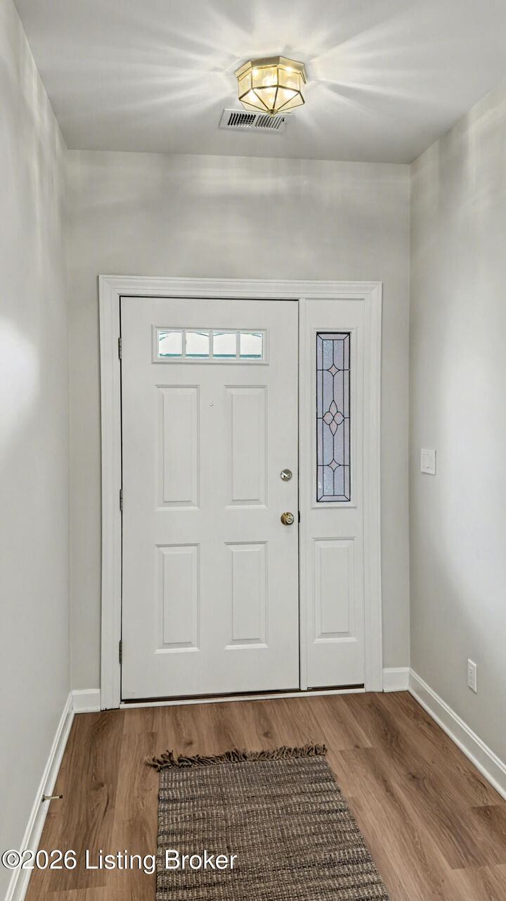 Property Photo: 10517 Sawyer Pl KY 40241