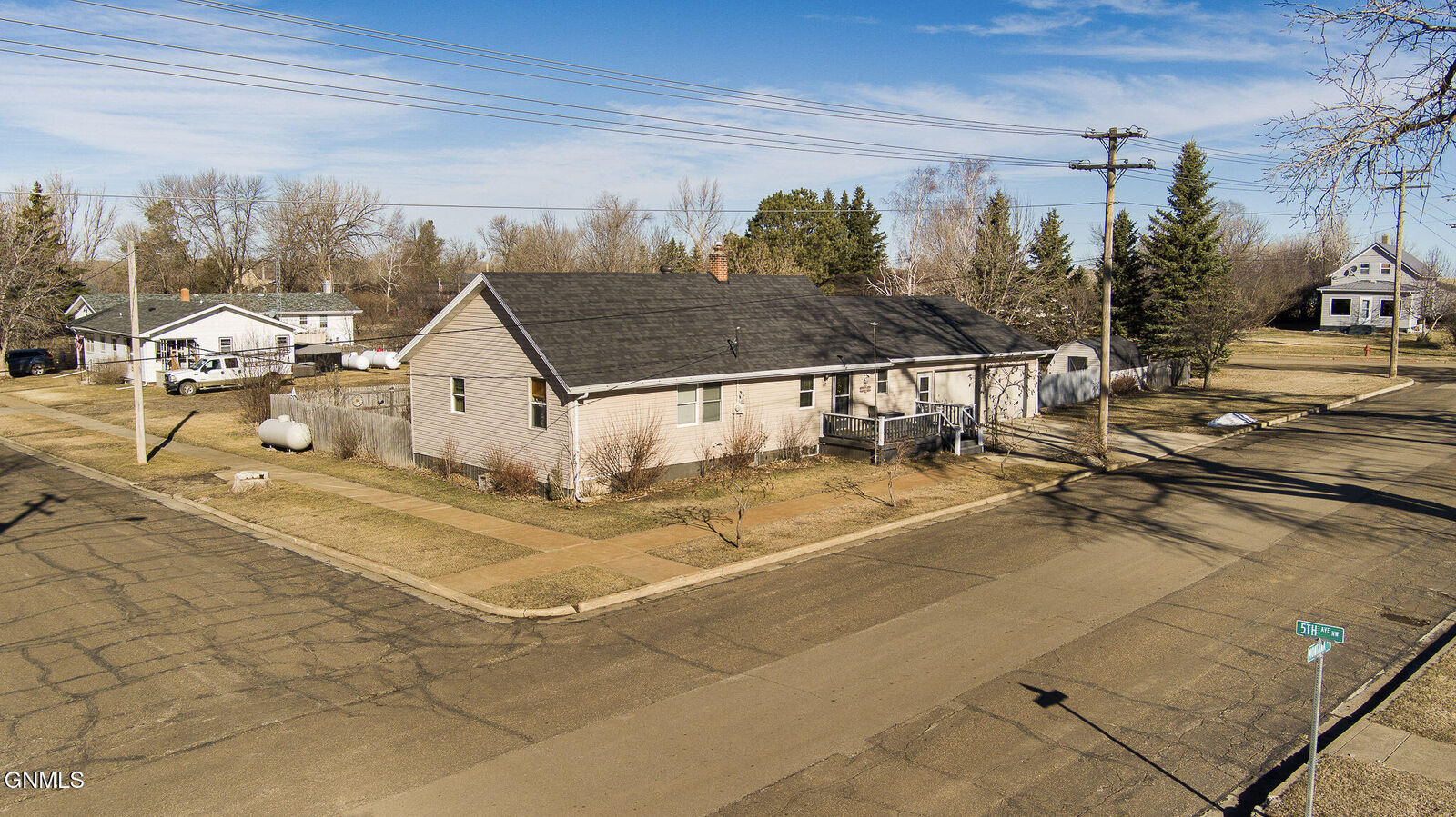 Property Photo:  600 Montana Street  ND 58533 