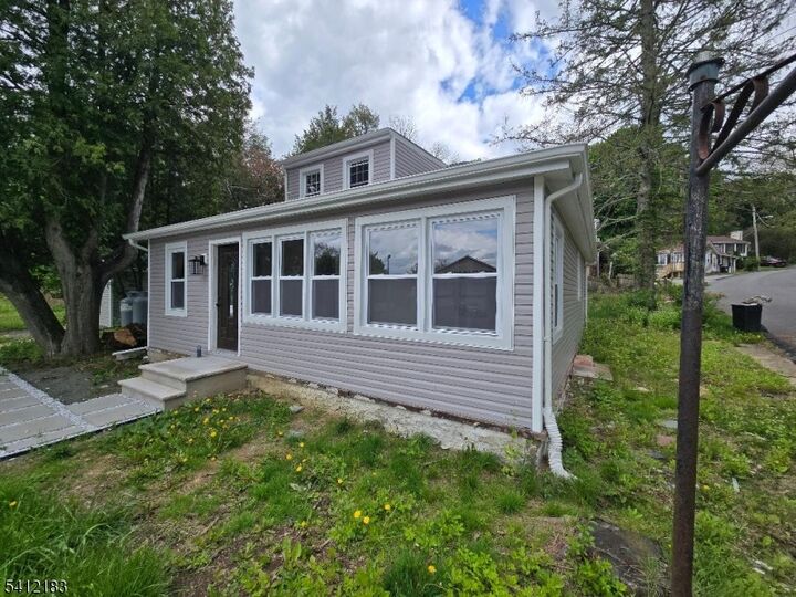 Property Photo:  728 Glen Rd  NJ 07871 