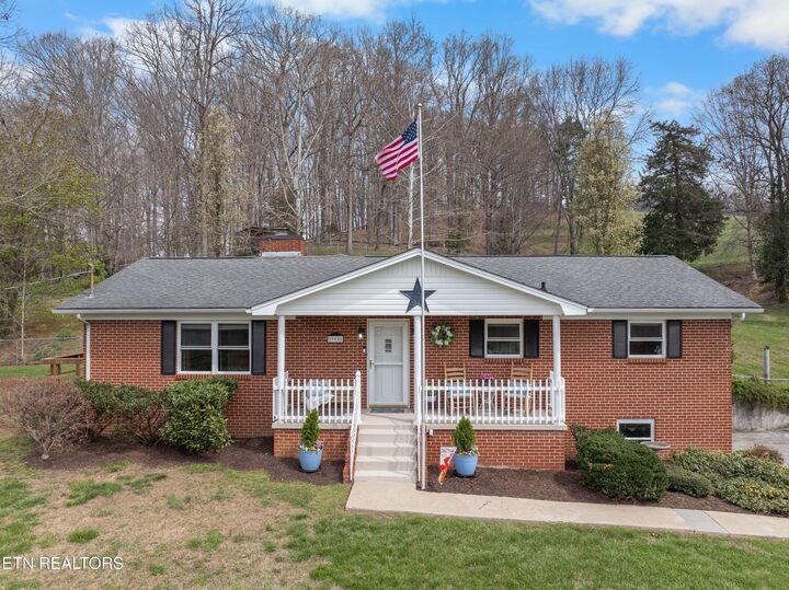 Property Photo:  395 Wolfe Rd  TN 37779 