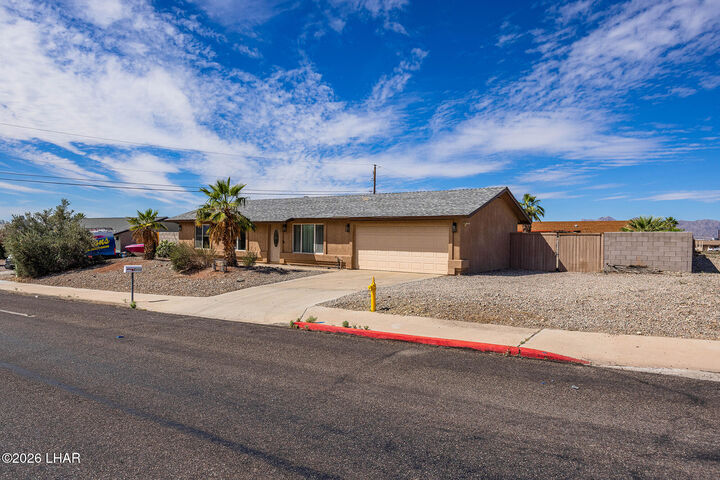 Property Photo: 2325 Havasupai Blvd AZ 86403
