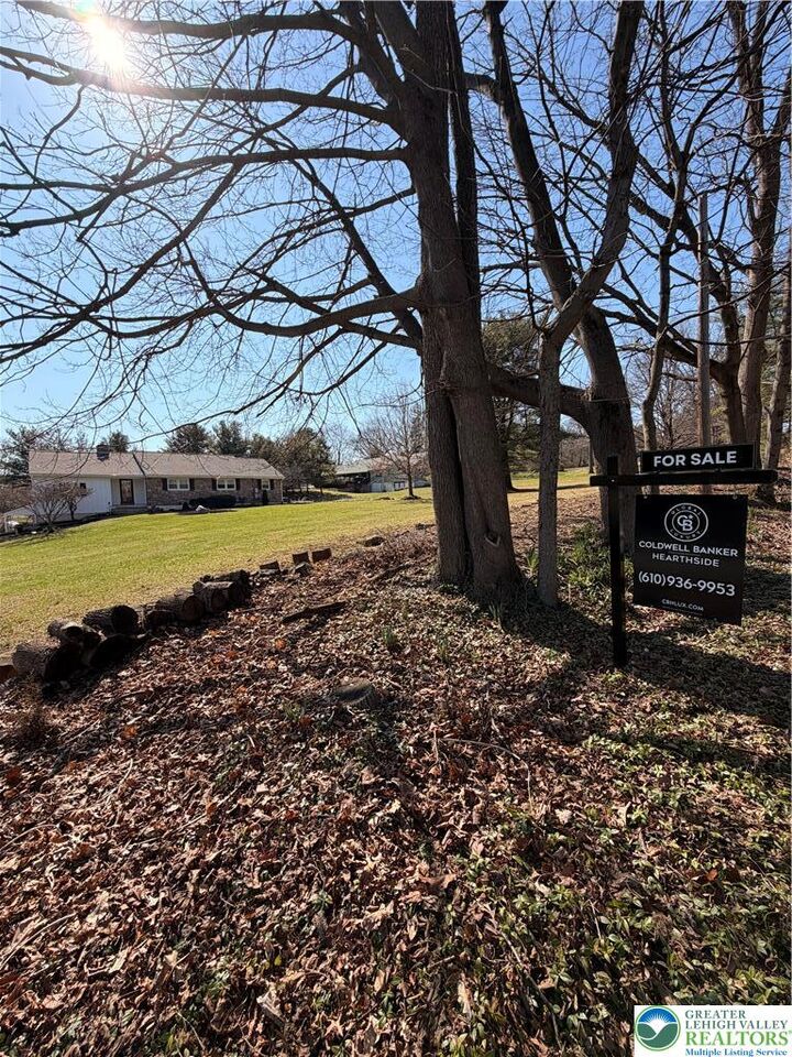 Property Photo:  3686 Hickory Hill Road  PA 18015 