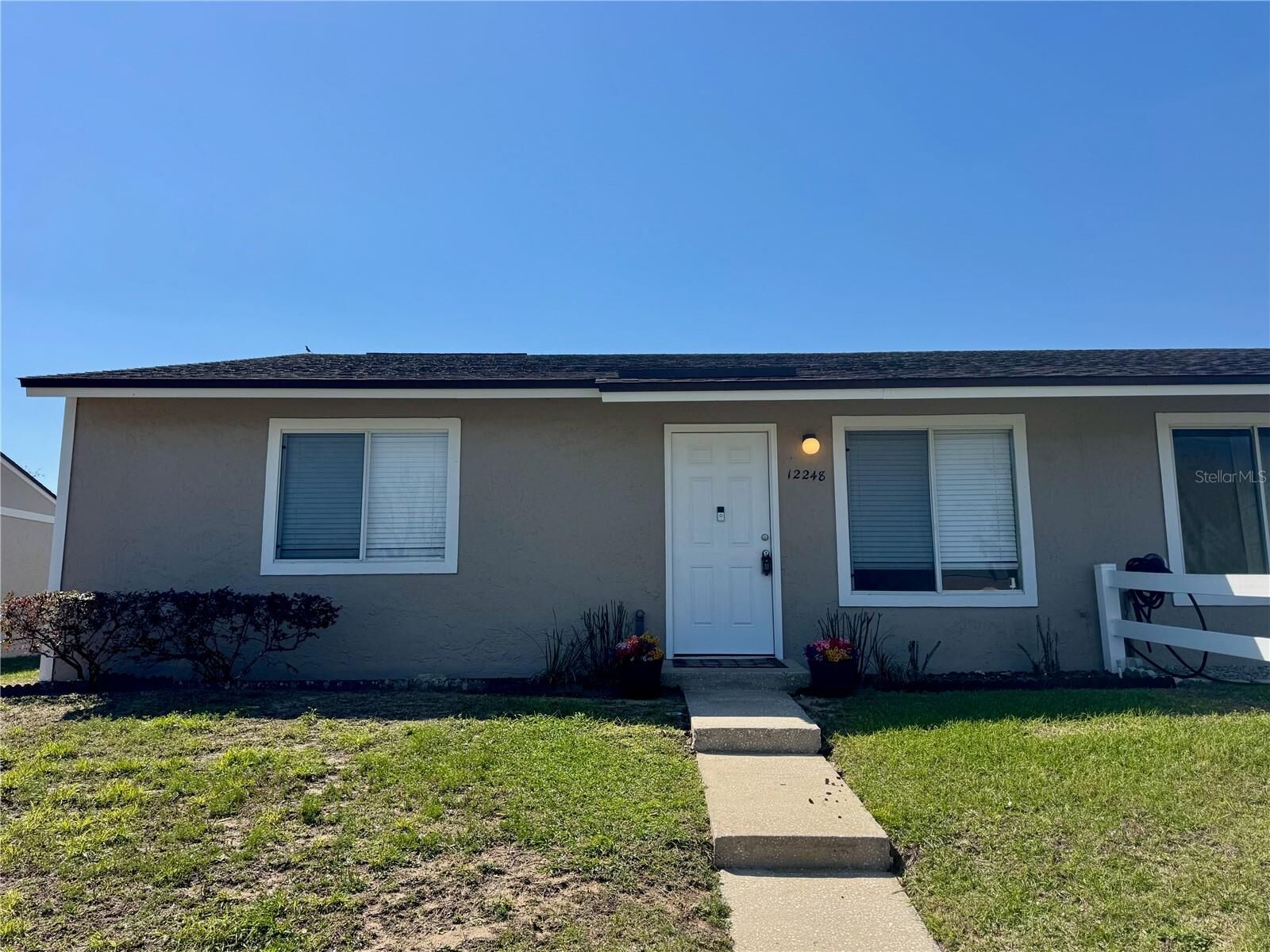Property Photo: 12248 Tavares Ridge Circle FL 32778