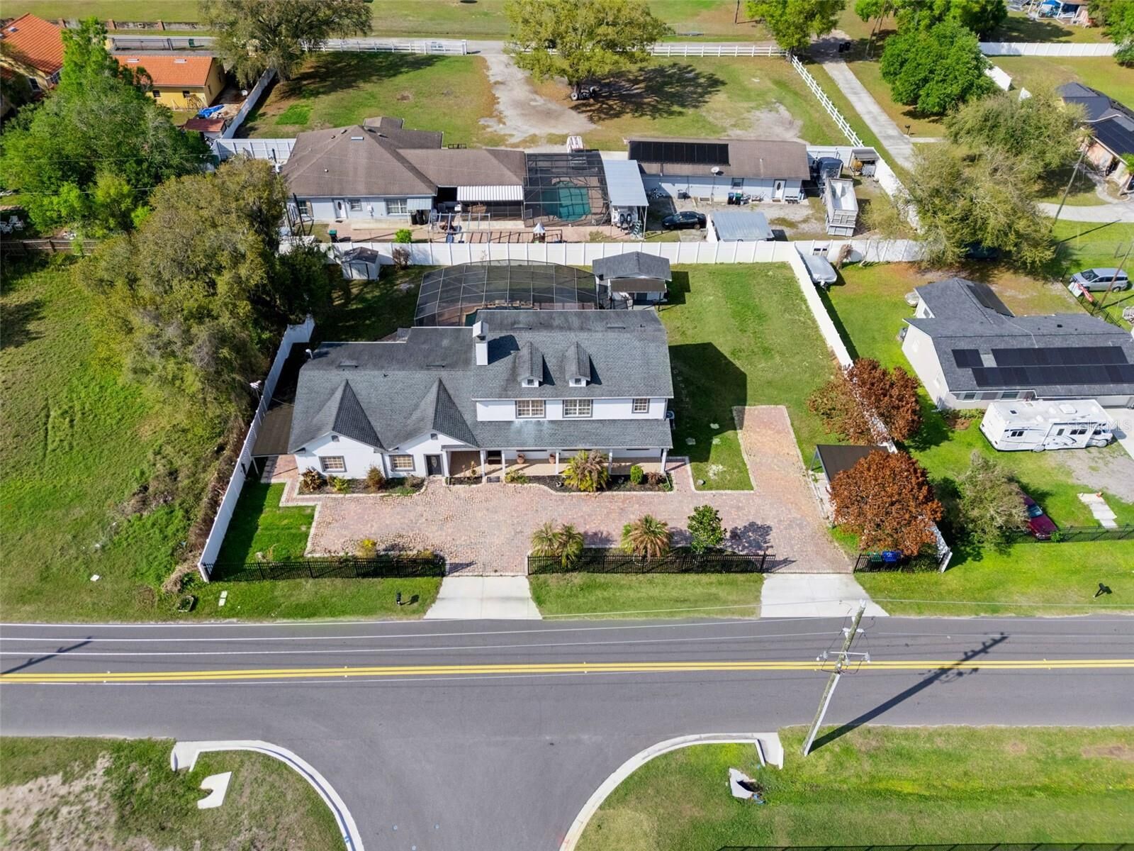Property Photo: 6053 New Hope Road FL 32824
