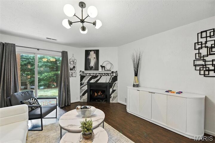 Property Photo:  1968 Greenglen Drive 102  MO 63122 