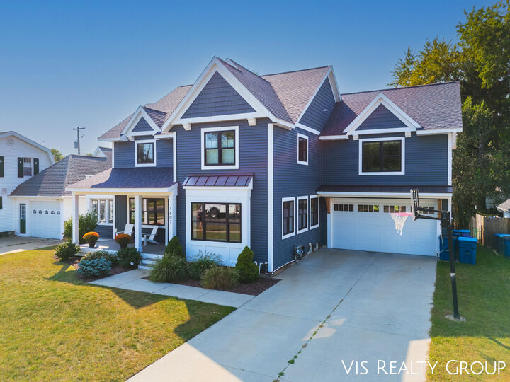 Property Photo:  1607 Sheldon Road  MI 49417 