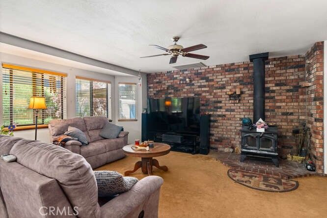Property Photo: 625 La Bonita Court CA 95973