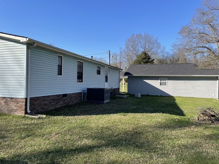 Property Photo:  1103 Oakdale St  TN 37355 
