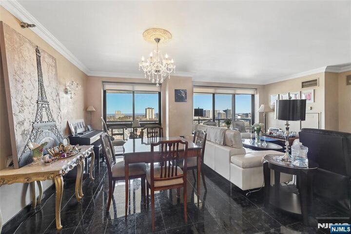 Property Photo:  1512 Palisade Avenue 17A  NJ 07024 