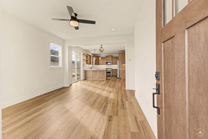 Property Photo:  2925 Travis Avenue  MT 59601 